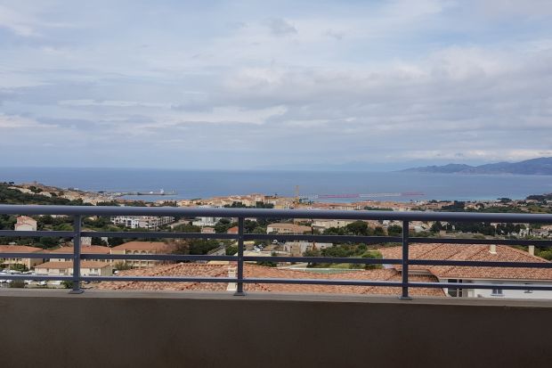 Appartement climatisé avec vue panoramique sur Ile Rousse