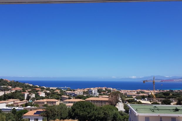 Appartement climatisé avec vue panoramique sur Ile Rousse