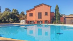 Appartement climatisé, piscine commune, proche plage et commerces