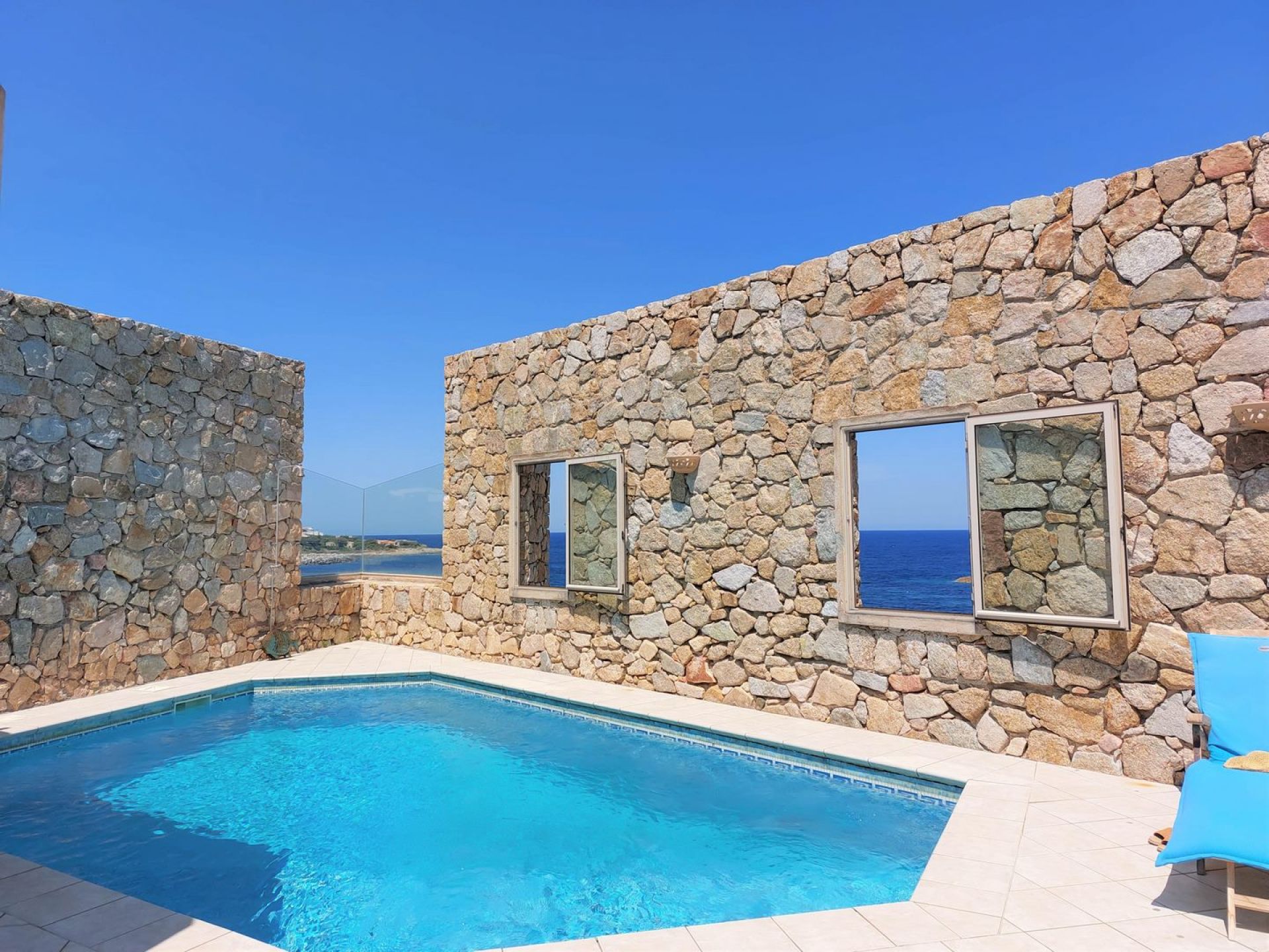 Maison originale, d'exception avec piscine, vue mer sur Algajola