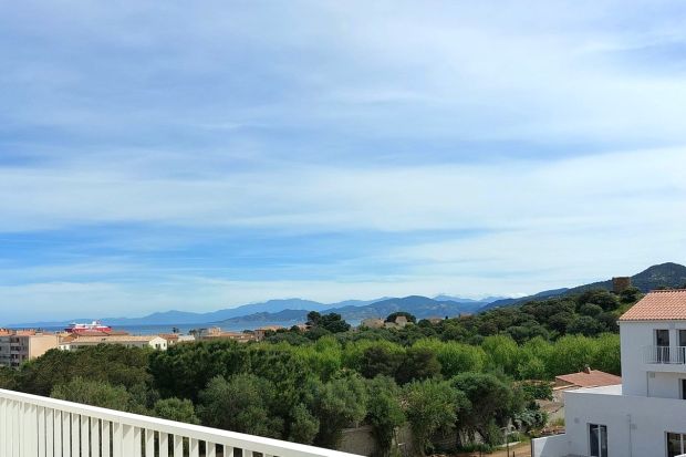 Appartement climatisé, 5 min à pieds du centre d'Ile Rousse, vue mer