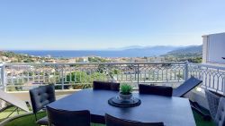 Appartement climatisé, vue panoramique sur Ile Rousse et le Cap corse