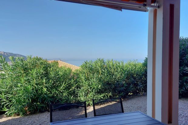 Appartement climatisé au calme, vue mer proche Algajola