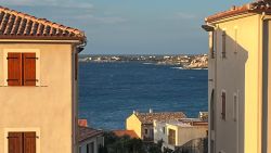 Appartement climatisé, 700m du centre d'Algajola, et de la plage